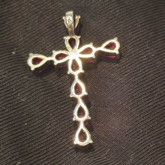 Pink ruby cross - Picture 3 of 3